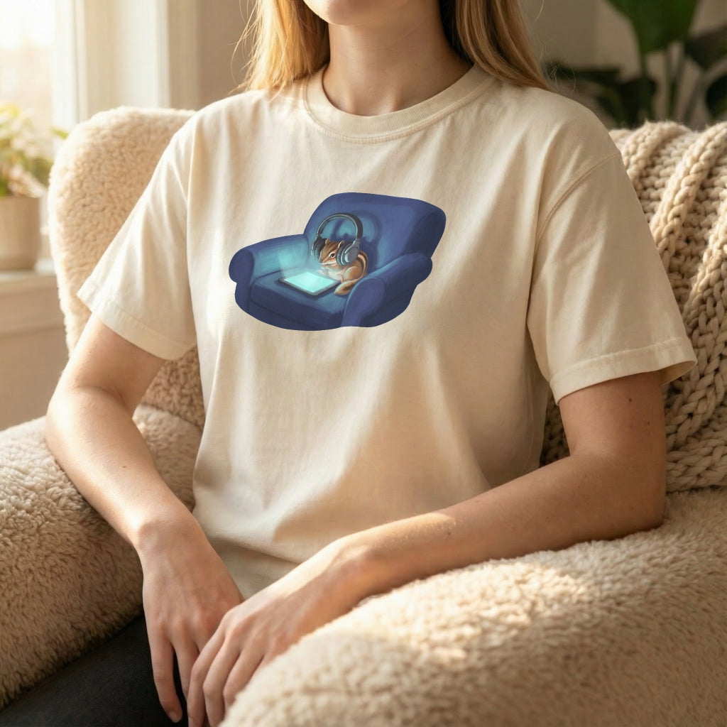 screen-time-chipmunk-tee-ivory-sitting